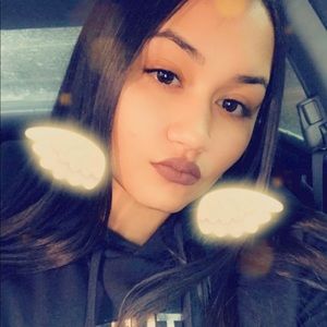 Meet your Posher, Damaris